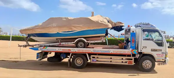 فريق الإنقاذ في العمل